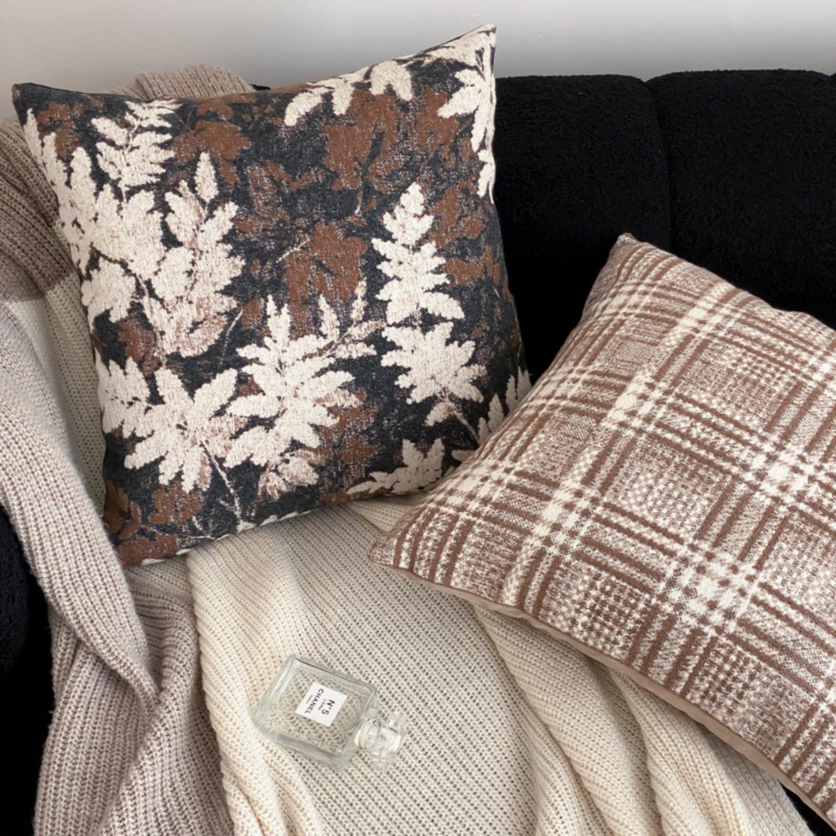 Jeviro Cushion Cover