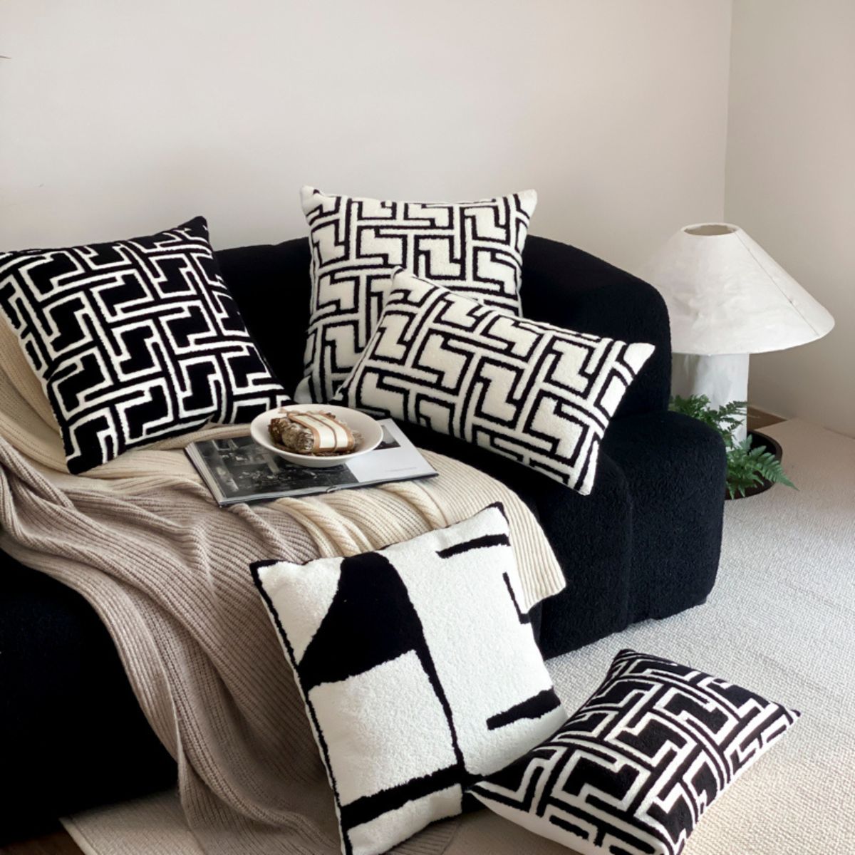 Melry Cushion Cover