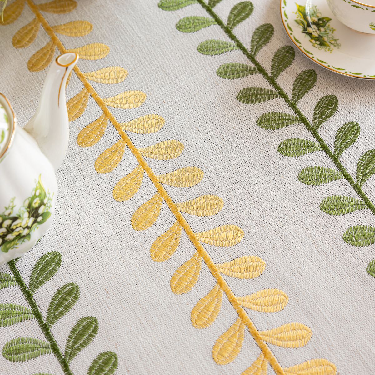 Aurelia Green Table Runner