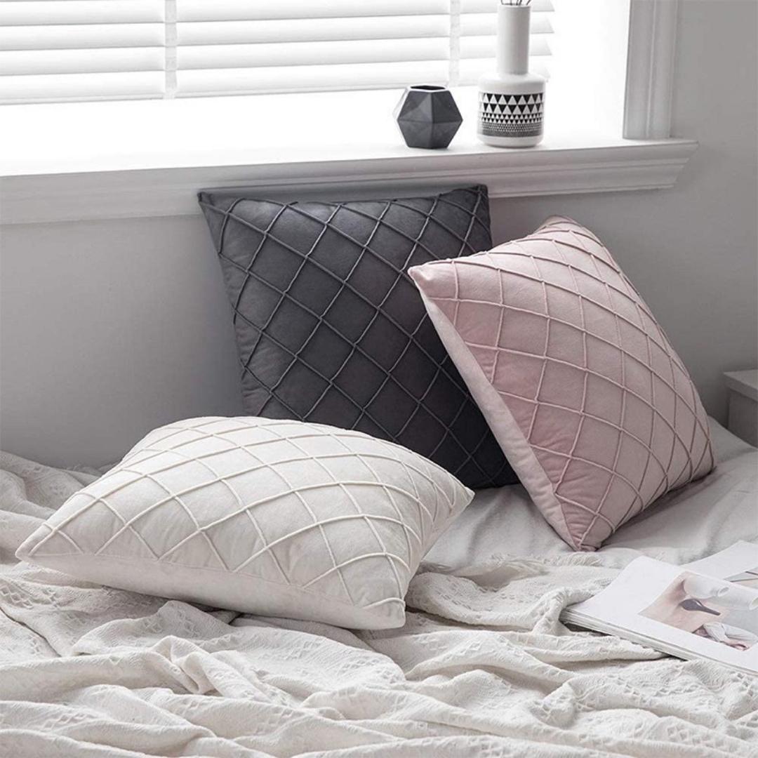 Wally Velvet Cushion Cover