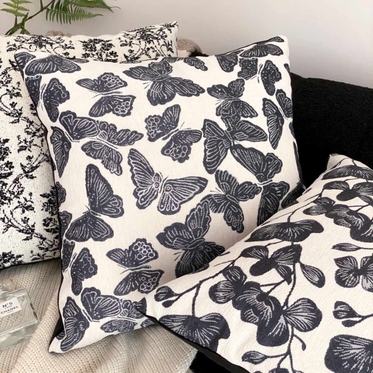 Brueo Cushion Cover