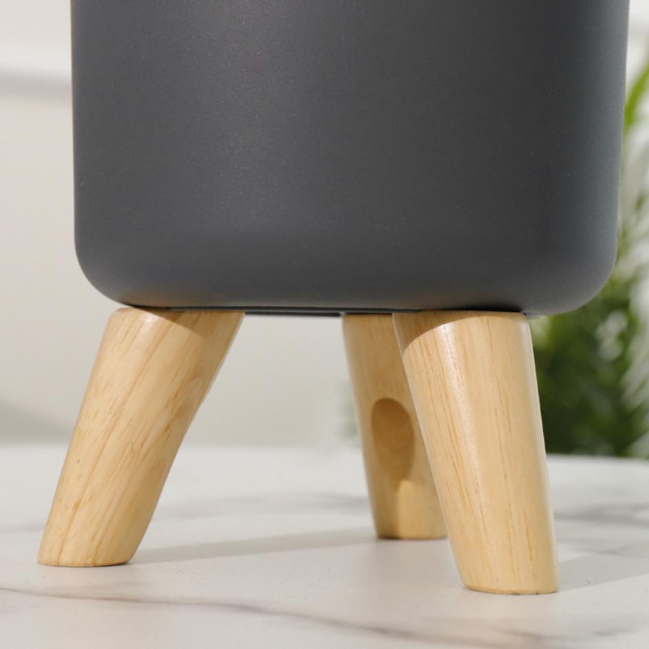 Elevated Plastic Self-Watering Flower Pot