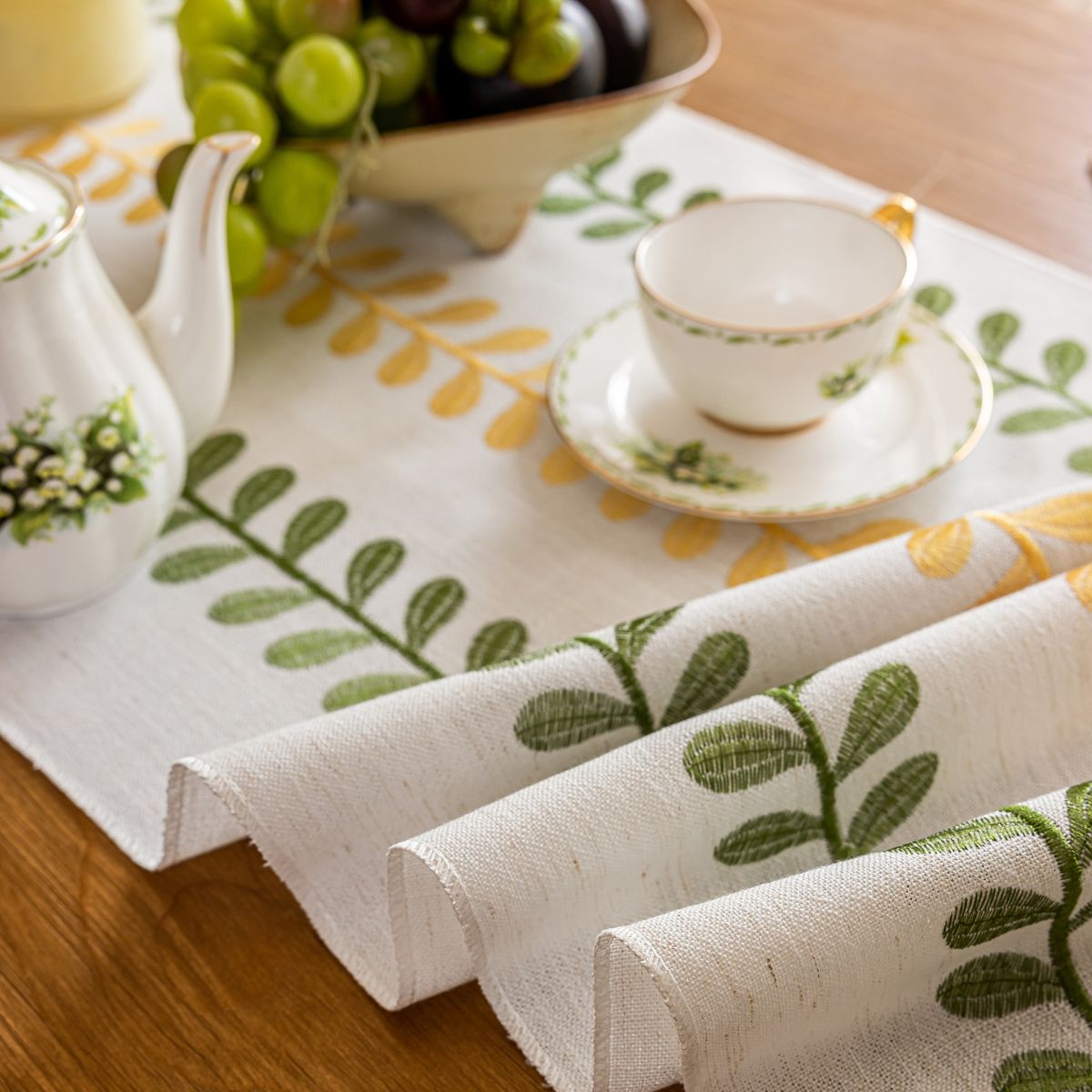 Aurelia Green Table Runner