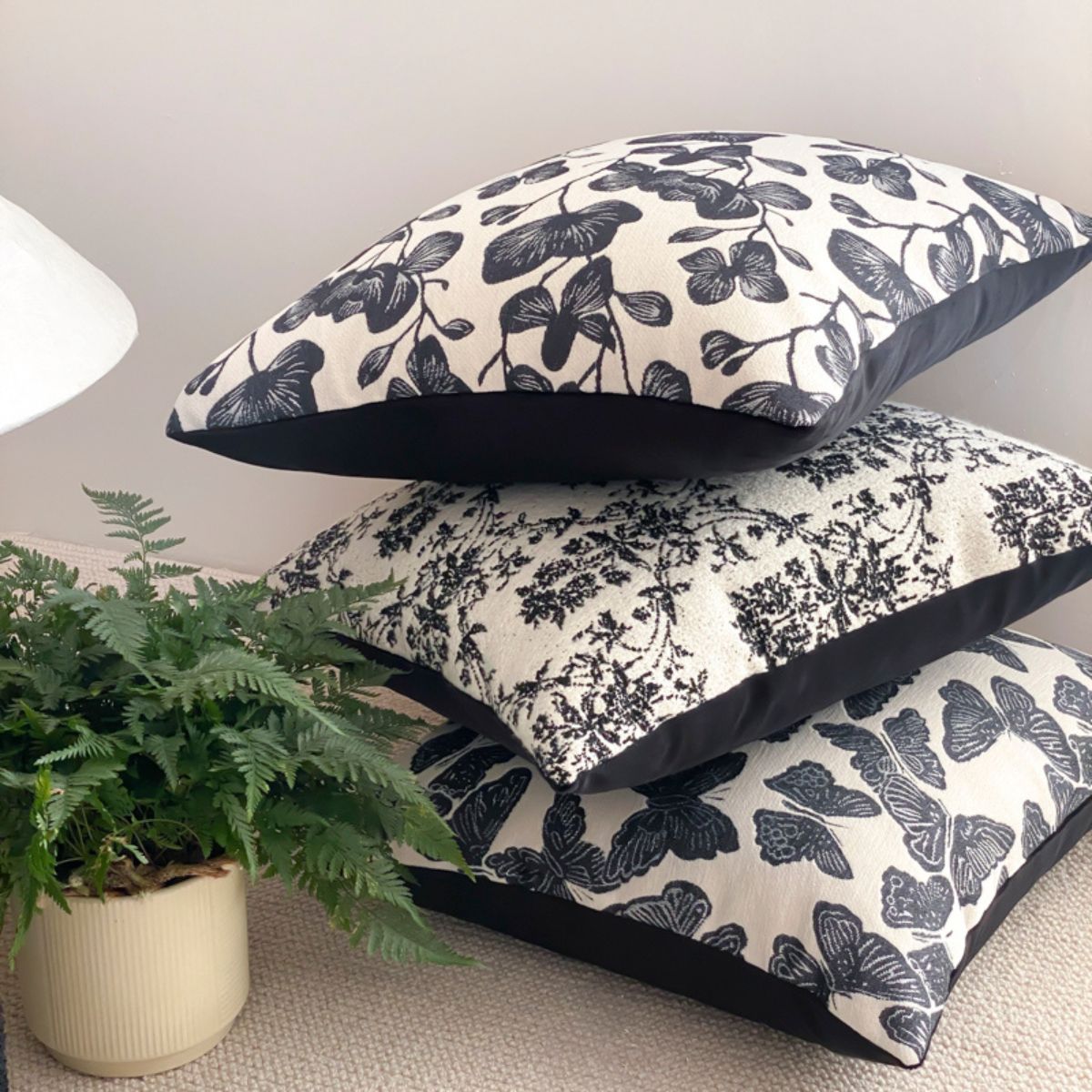 Brueo Cushion Cover