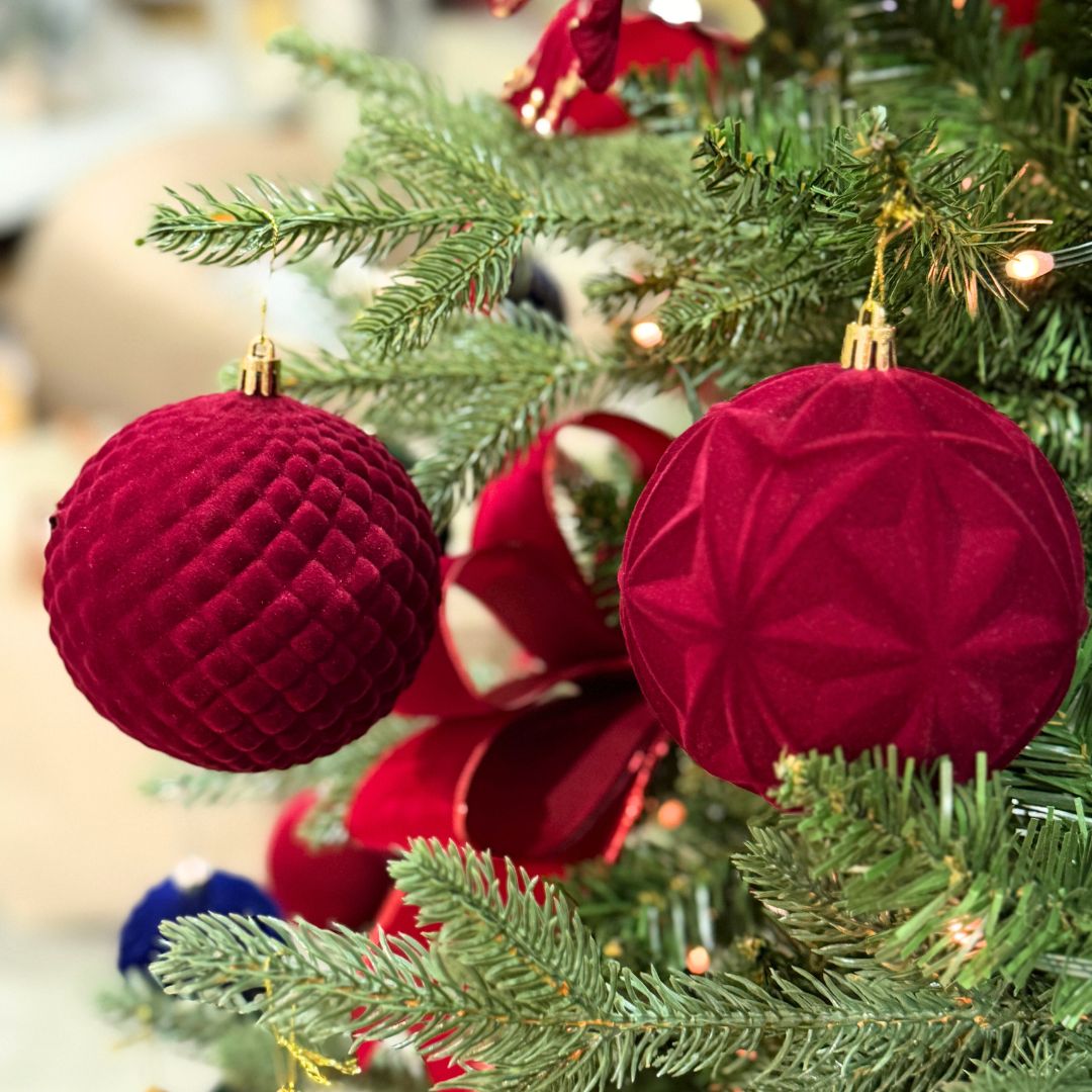 Red Burgundy Textured Baubles E