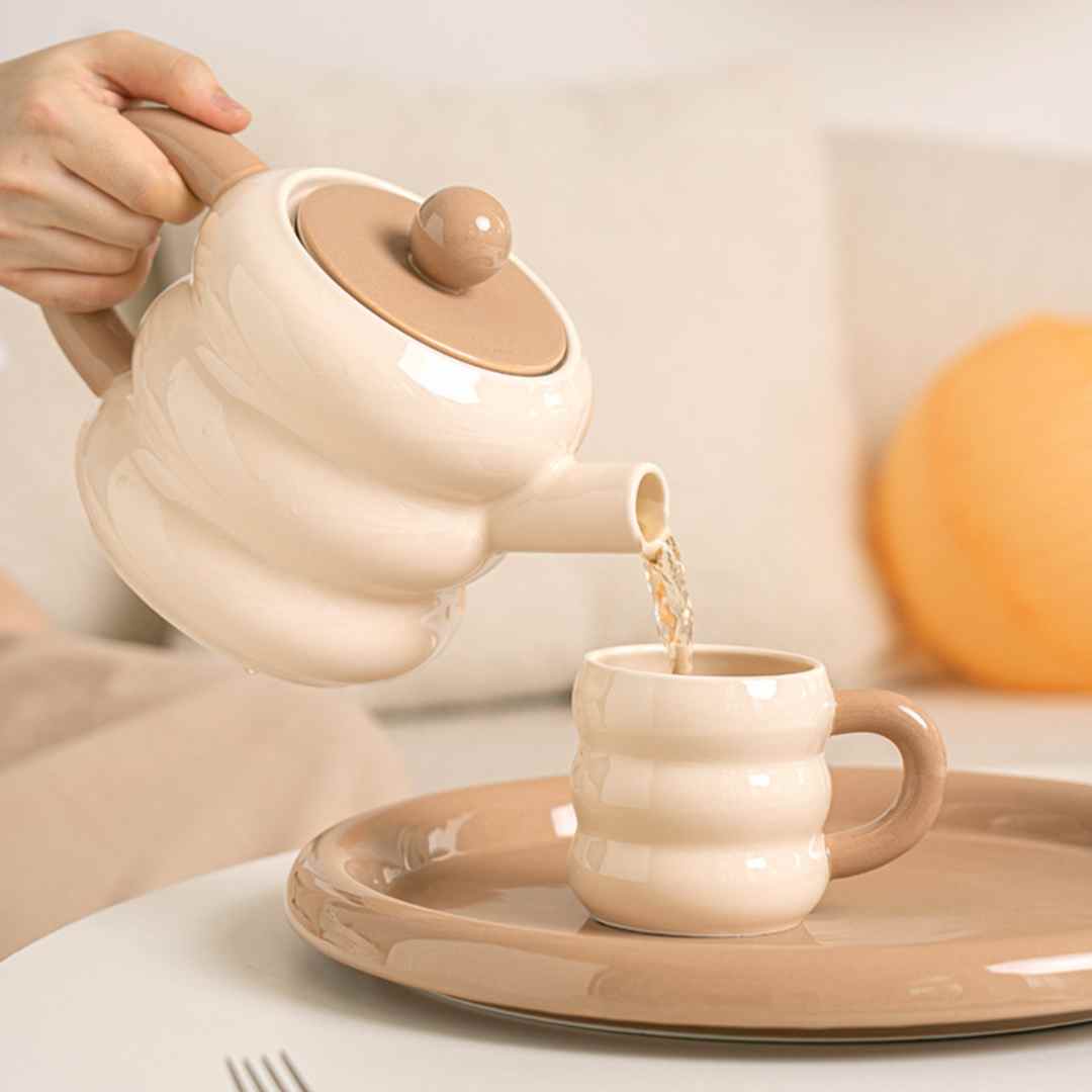 Calpis Ceramic Teapot Set