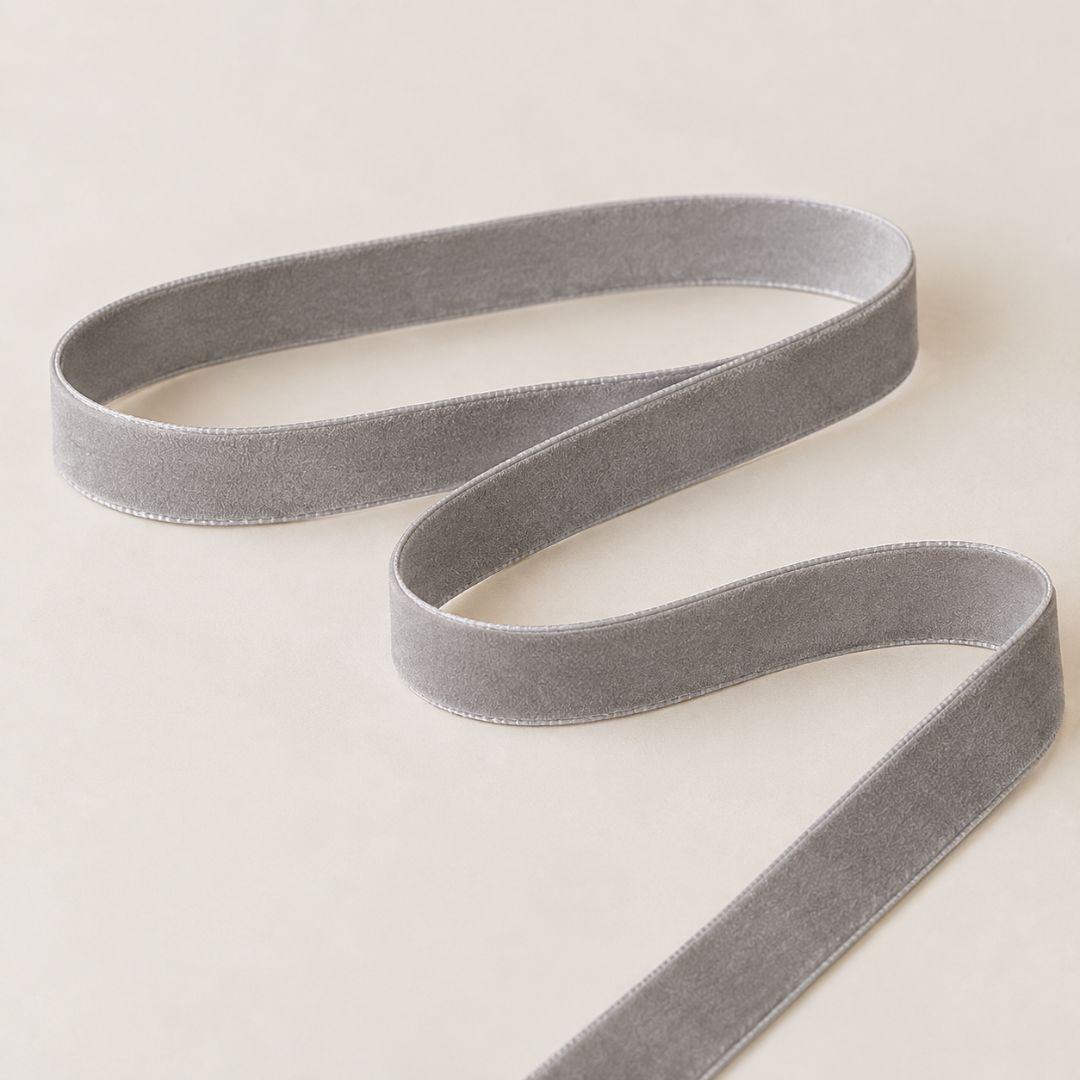 Light grey decorative Christmas ribbon, 2cm wide and 4.6m long, perfect for Christmas tree bows, wreaths, garlands and elegant festive gift wrapping.