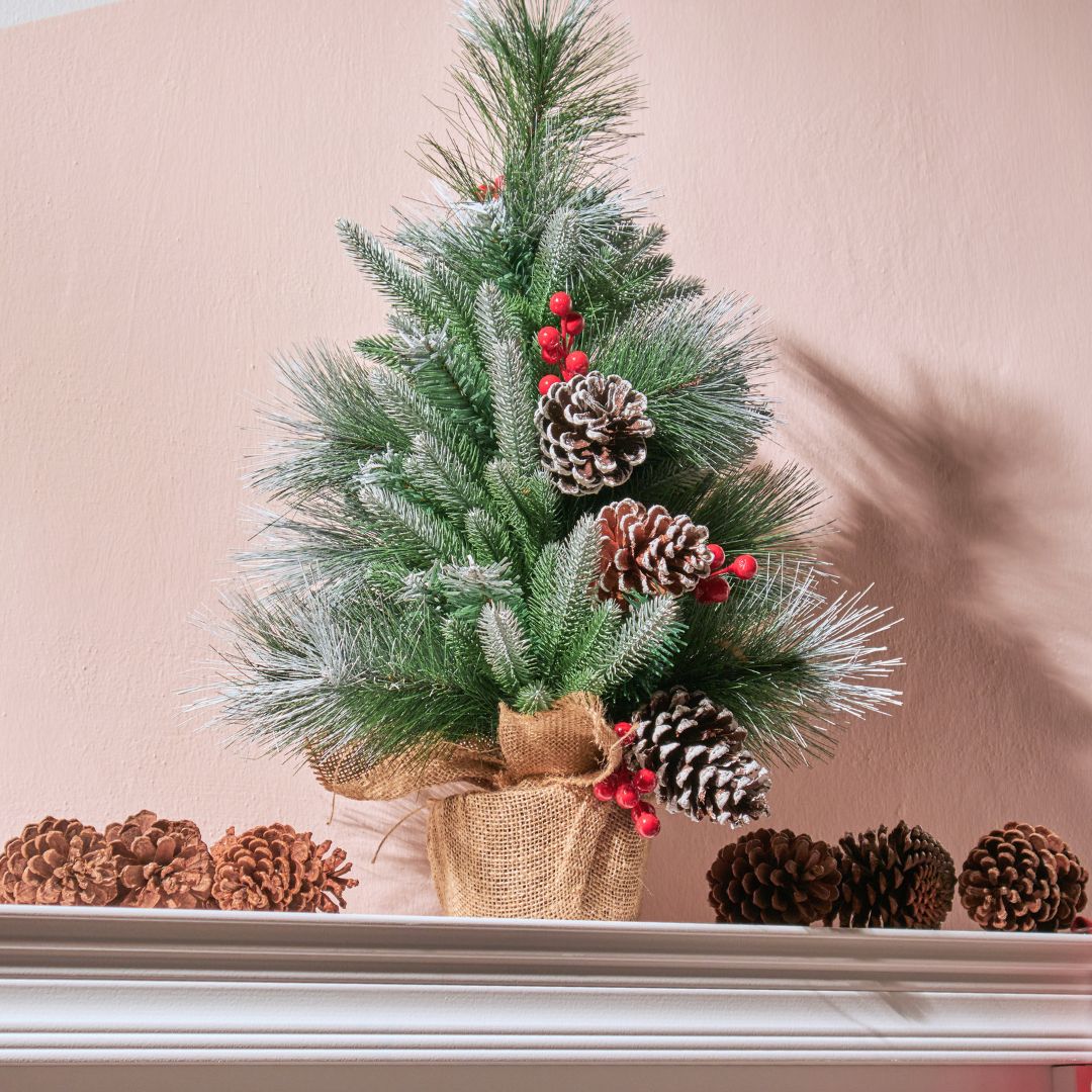 Una Table Top Christmas Tree C