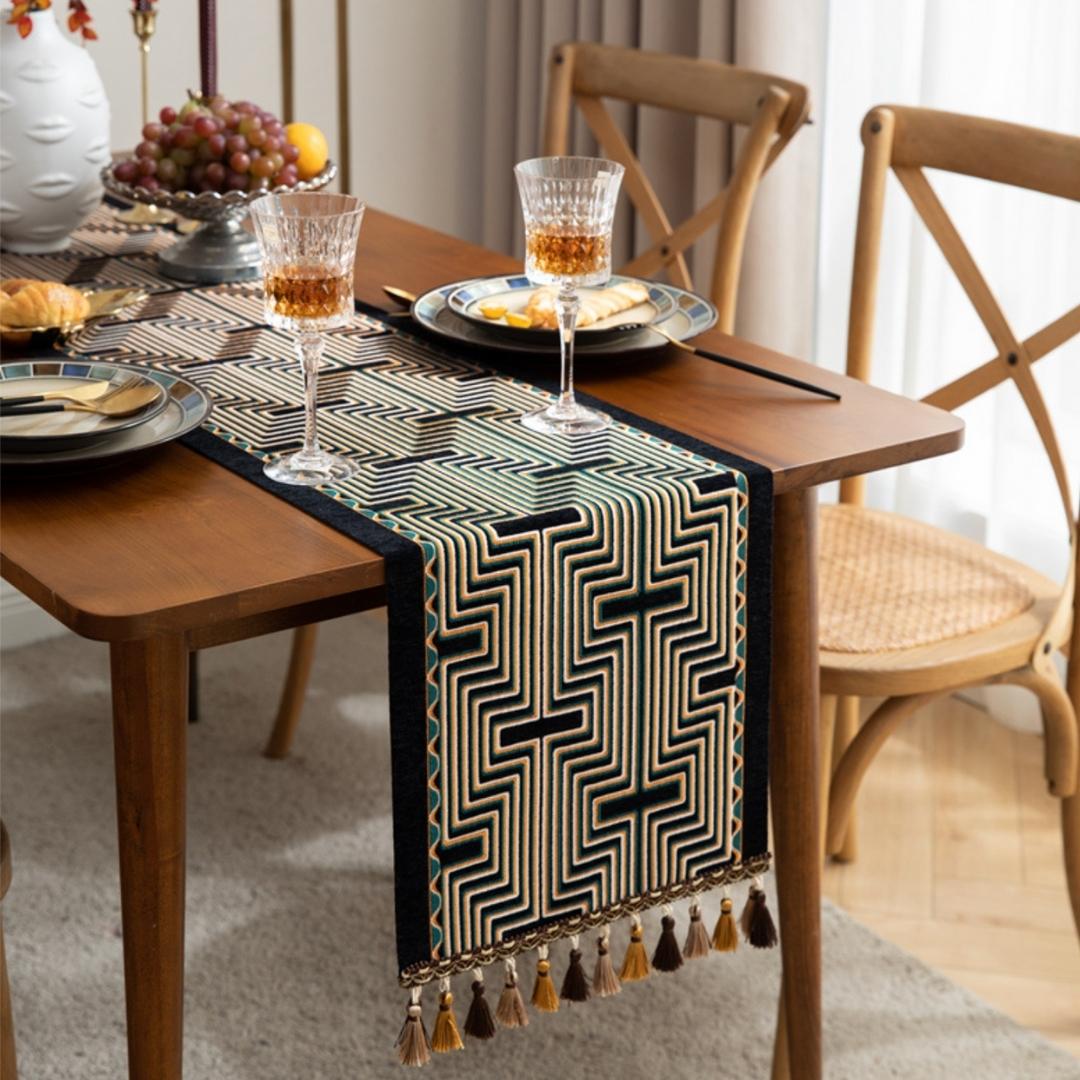 Thanle Table Runner
