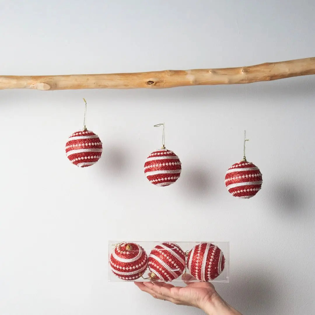 Serephina Red 3pcs Christmas Hanging Baubles Ornament Design R-Speckled Space