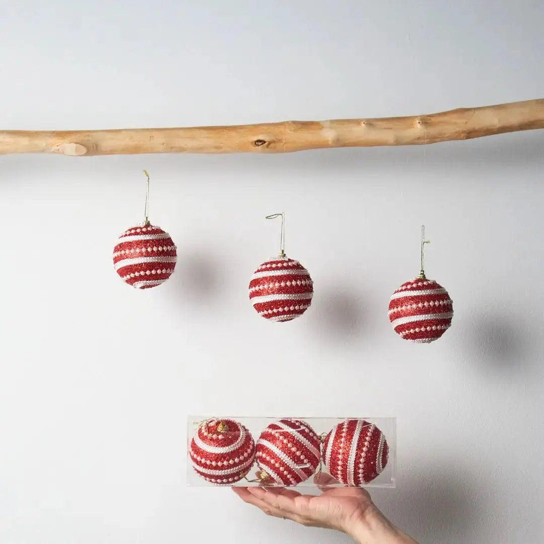 Serephina Red 3pcs Christmas Hanging Baubles Ornament Design R-Speckled Space