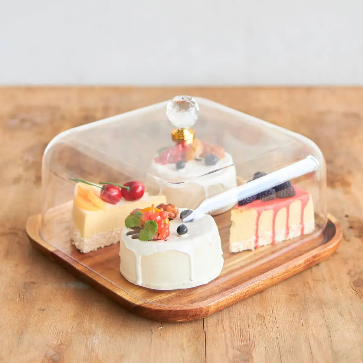Hampton Dessert Holder with Acrylic Lid Speckled Space