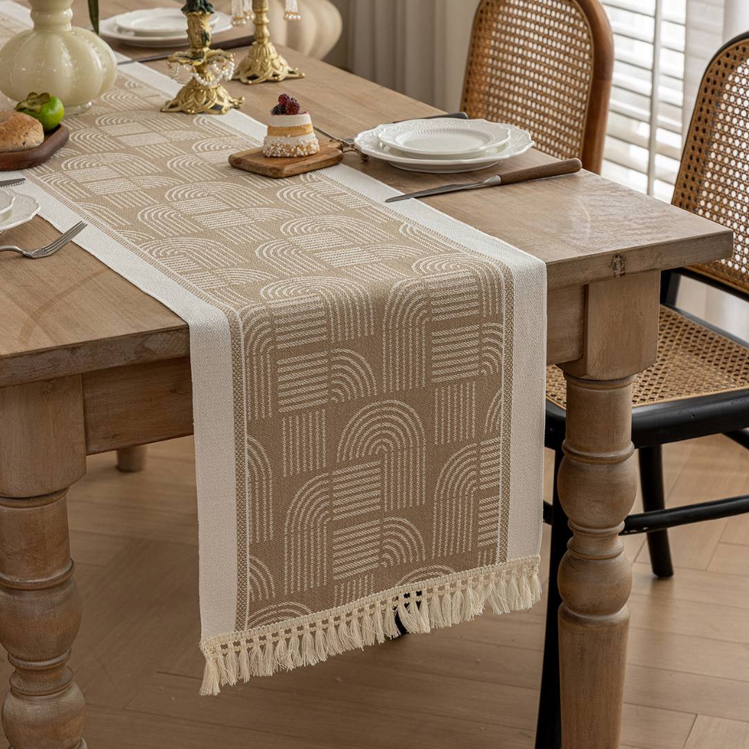 Luver Water Resistant Table Runner