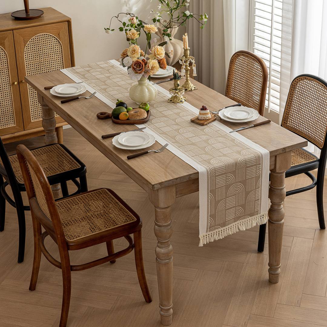 Luver Water Resistant Table Runner