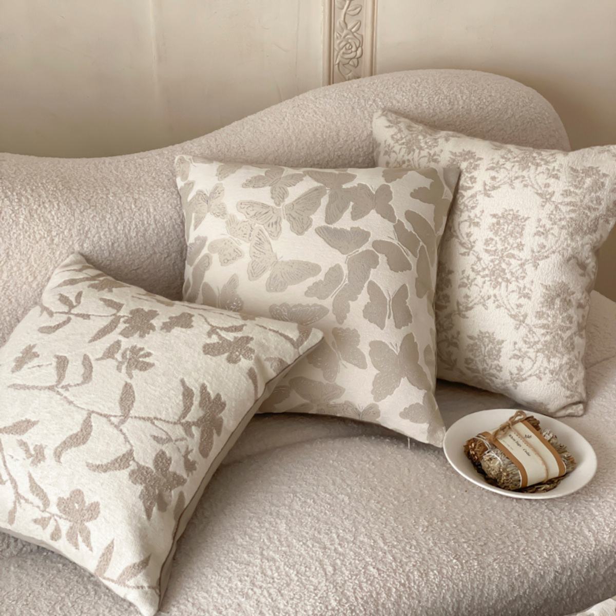 Floreno Cushion Cover