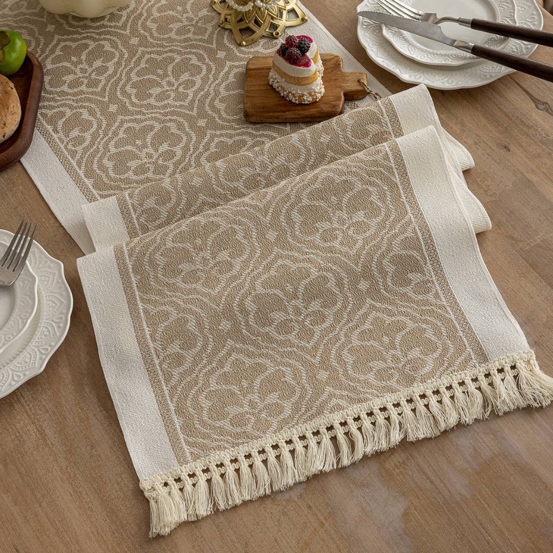 Lorenlo Water Resistant Table Runner