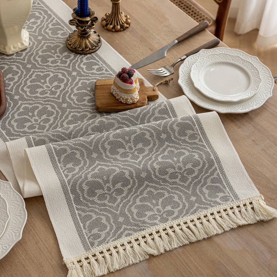 Lenvo Water Resistant Table Runner