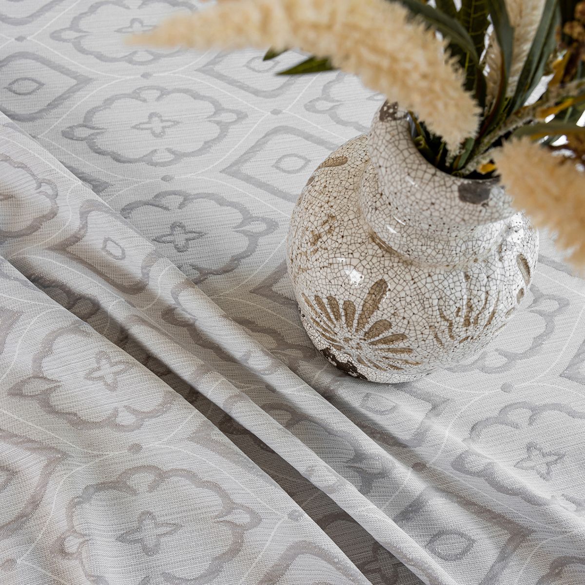 Jadino Grey Table Cloth