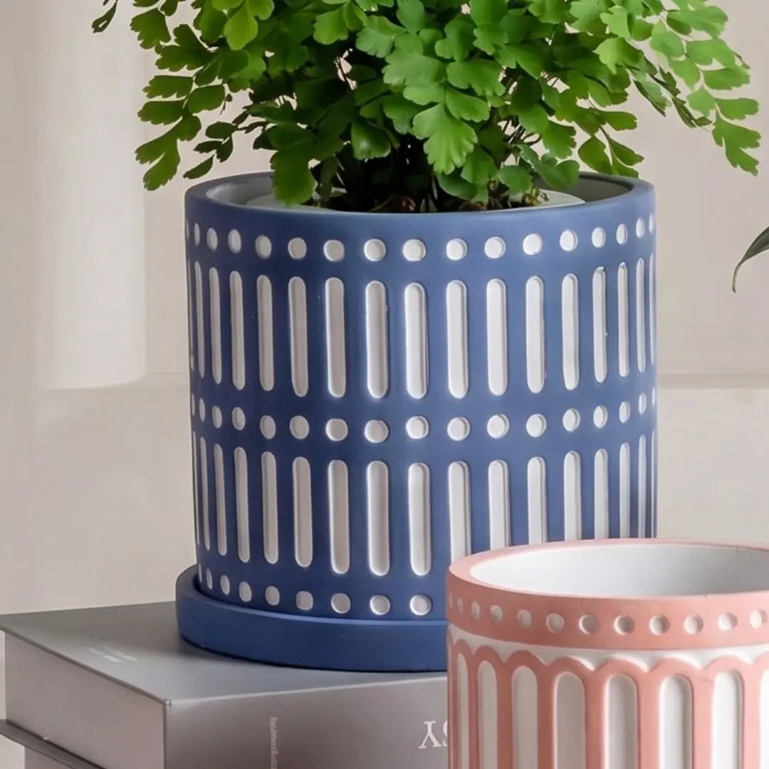 Dionne Concrete Flower Pot    Speckled Space