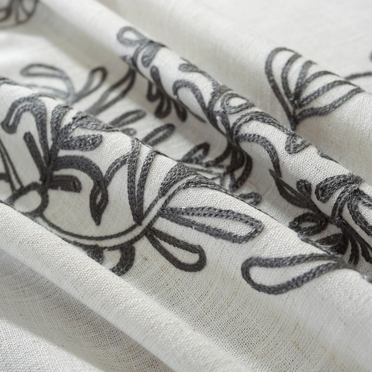 Natalio Grey Floral Table Cloth