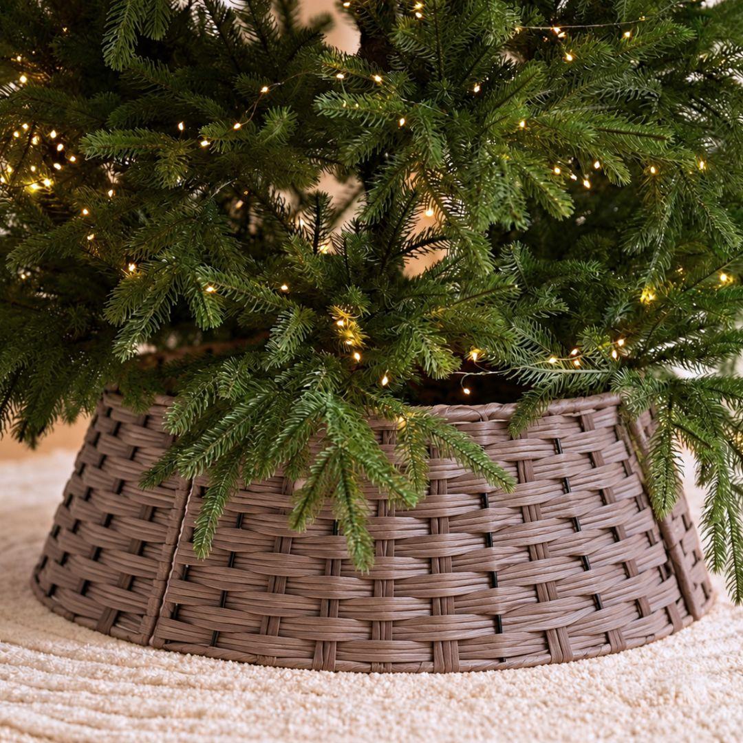 Woven Christmas tree collar for artificial Christmas tree