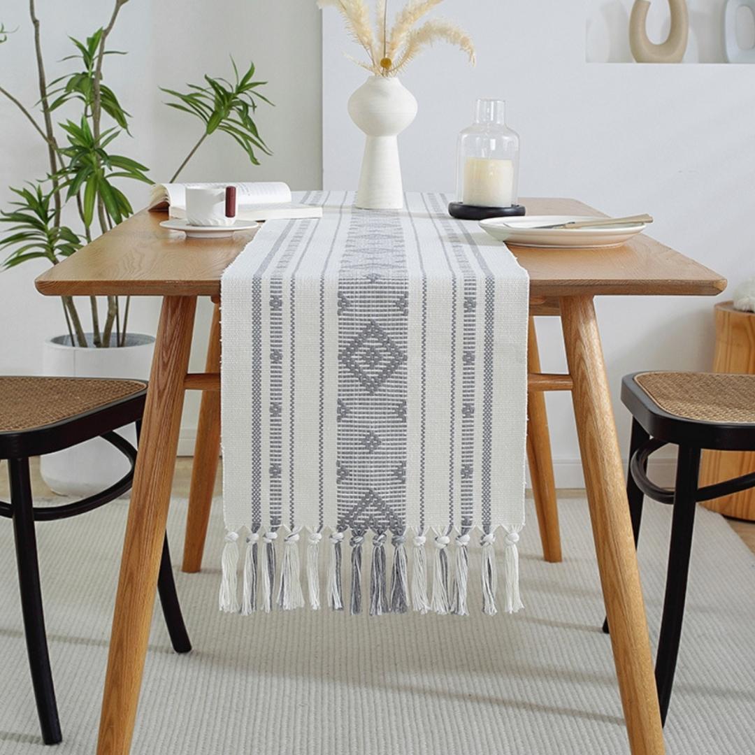 Petin Table Runner