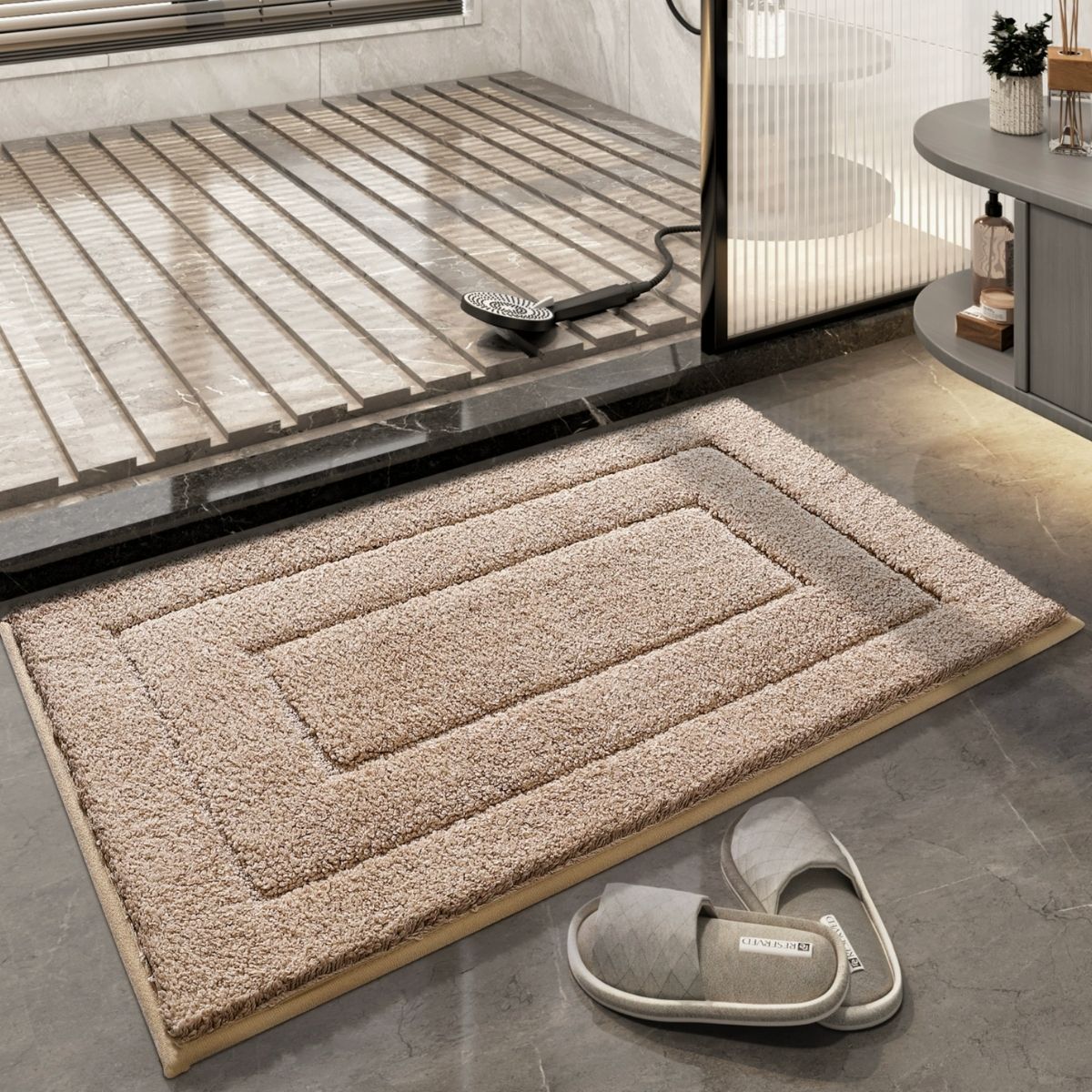 The Fluffy Bathroom Mat M