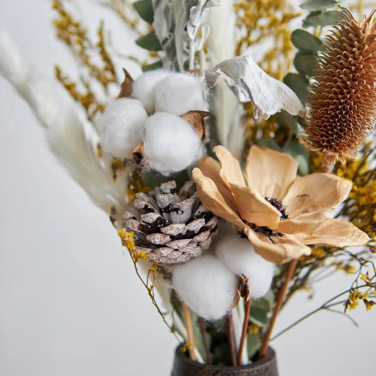 Dried Floral Arrangement H Speckled Space
