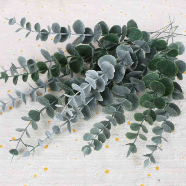 Artificial eucalyptus leaf