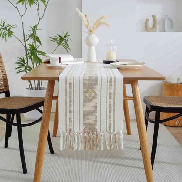 Pyion Table Runner
